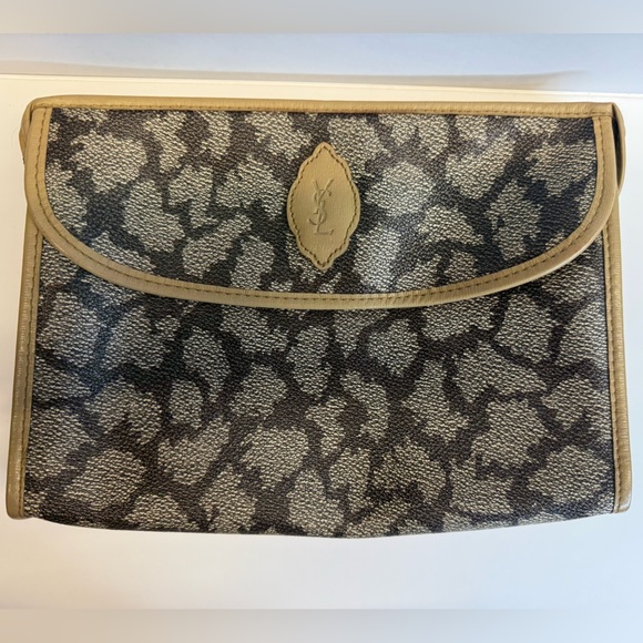 YSL Vintage Clutch in Iconic Giraffe Print - Picture 1 of 13
